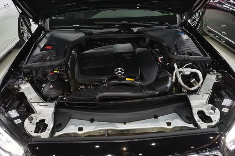 Used Mercedes-Benz E-Class 2023 Updated E 300 L Luxury Edition Engine Bay