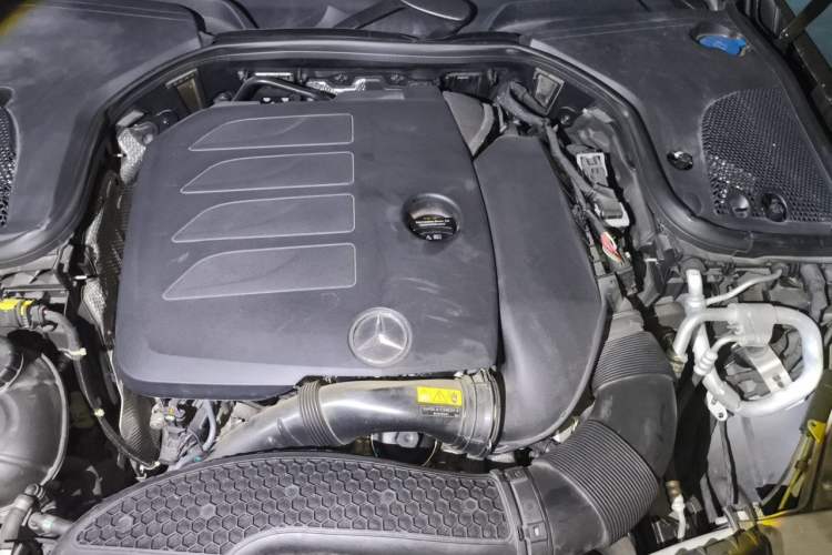 Used Mercedes-Benz E-Class 2023 Updated E 300 L Fashion Edition Engine Bay