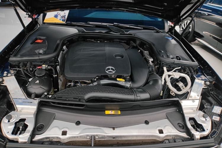 Used Mercedes-Benz E-Class 2023 E 260 L Engine Bay