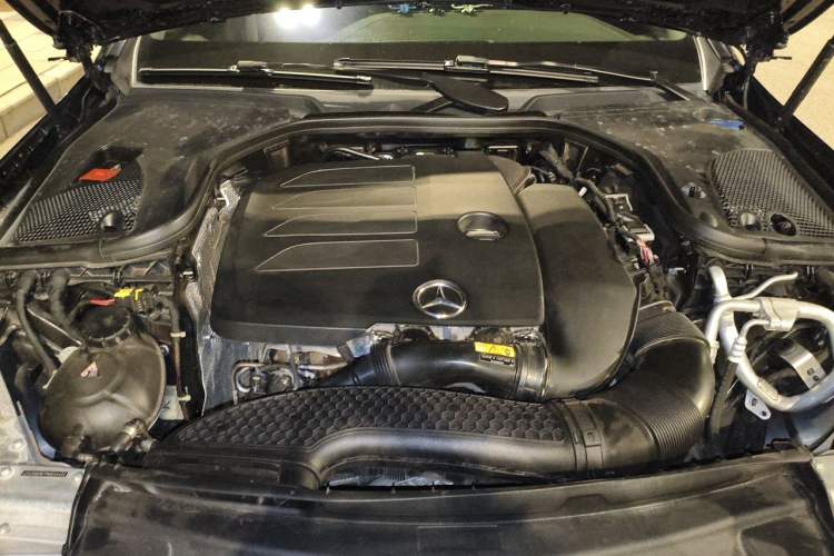Used Mercedes-Benz E-Class 2023 Updated E 300 L Luxury Edition Engine Bay