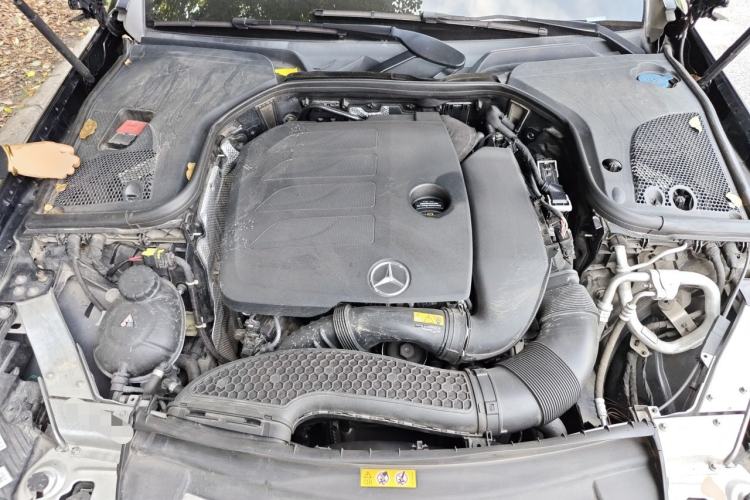 Used Mercedes-Benz E-Class 2023 E 260 L Engine Bay