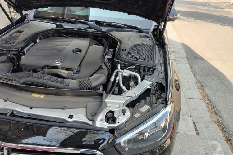 Used Mercedes-Benz E-Class 2023 Updated E 300 L Fashion Edition Engine Bay Left
