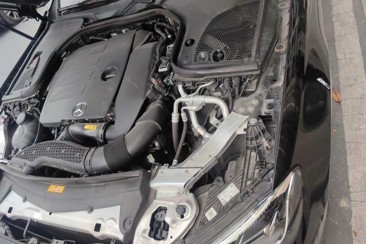 Used Mercedes-Benz E-Class 2023 Updated E 300 L Luxury Edition Engine Bay Left