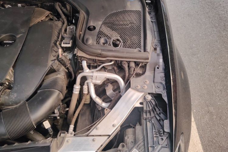 Used Mercedes-Benz E-Class 2023 Updated E 300 L Fashion Edition Engine Bay Left