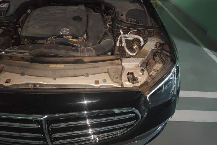 Used Mercedes-Benz E-Class 2023 Updated E 300 L Fashion Edition Engine Bay Left