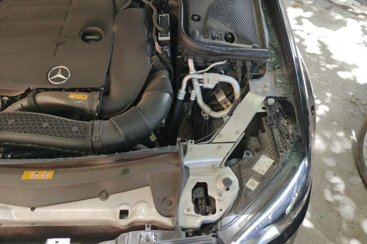 Used Mercedes-Benz E-Class 2023 Facelift E 260 L Engine Bay Left