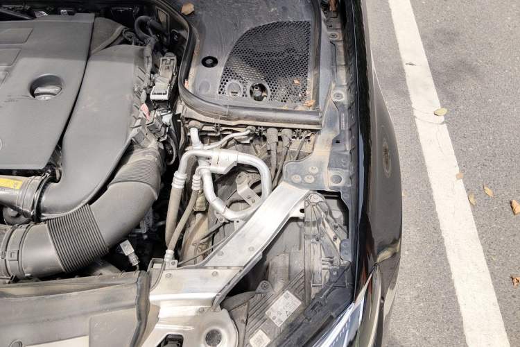Used Mercedes-Benz E-Class 2023 E 300 L Stylish Model Engine Bay Left