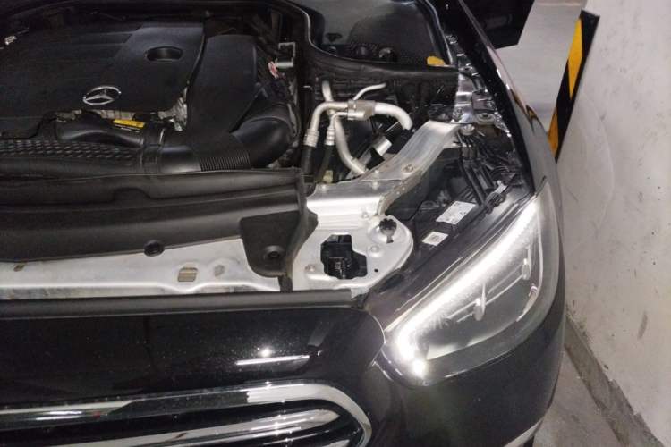 Used Mercedes-Benz E-Class 2023 E 260 L Engine Bay Left