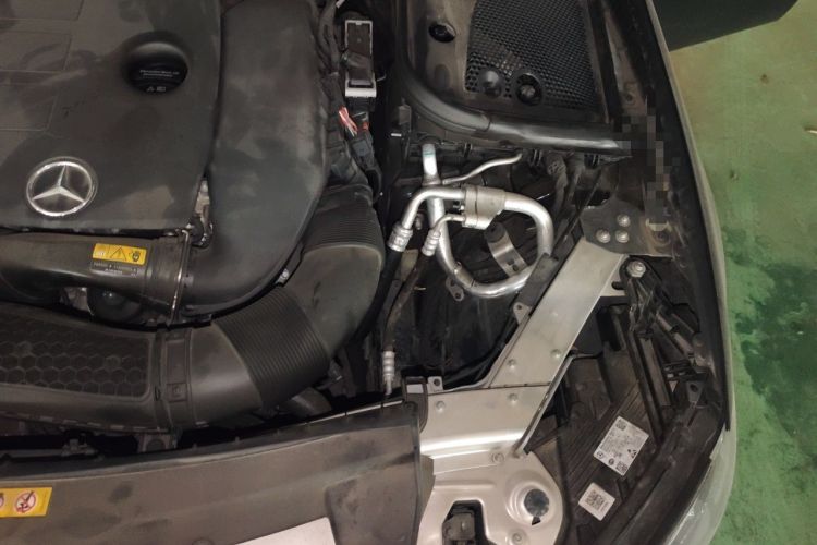 Used Mercedes-Benz E-Class 2023 Updated E 300 L Fashion Edition Engine Bay Left