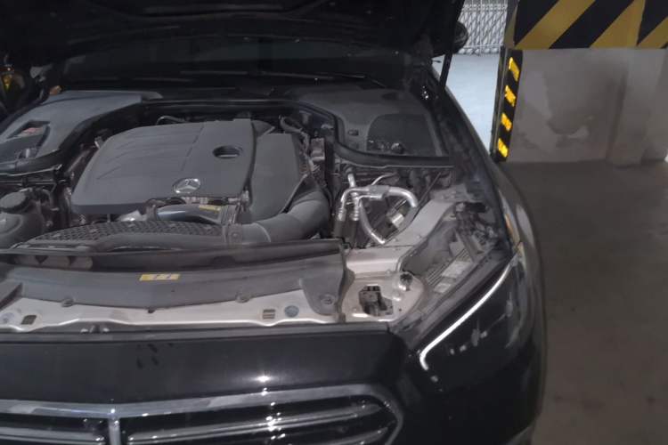 Used Mercedes-Benz E-Class 2023 Updated E 300 L Luxury Edition Engine Bay Left