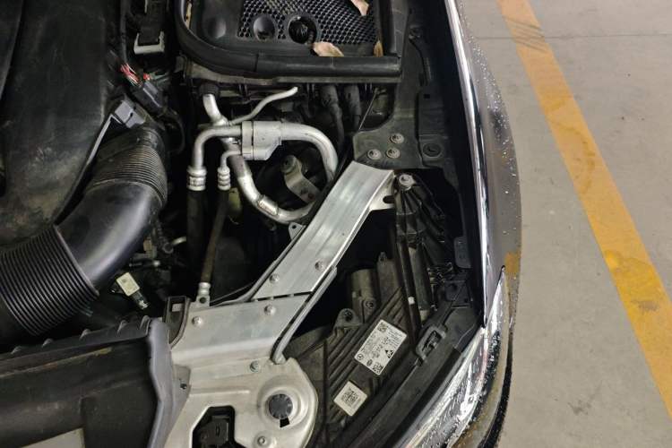 Used Mercedes-Benz E-Class 2023 E 260 L Sport Edition Engine Bay Left
