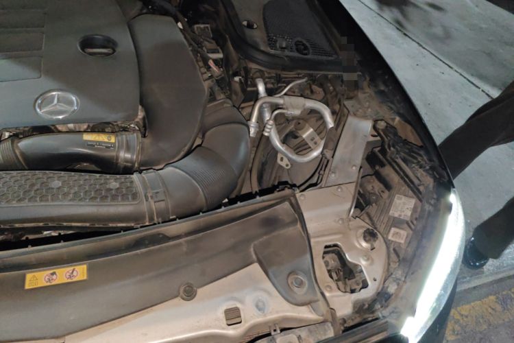 Used Mercedes-Benz E-Class 2023 E 260 L Engine Bay Left