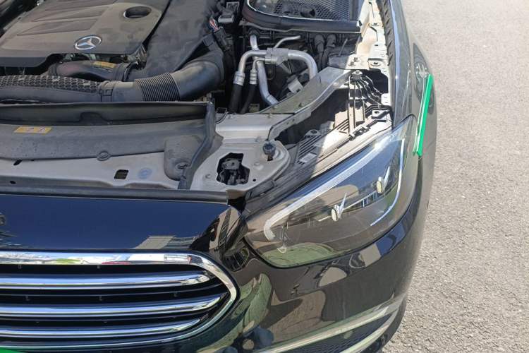 Used Mercedes-Benz E-Class 2023 Updated E 300 L Fashion Edition Engine Bay Left