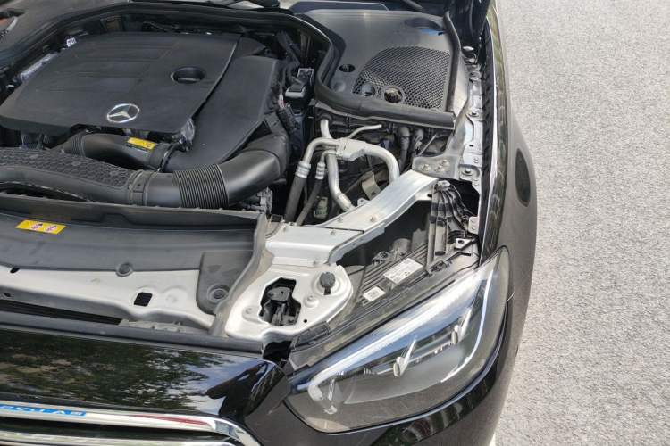 Used Mercedes-Benz E-Class 2023 Updated E 300 L Luxury Edition Engine Bay Left
