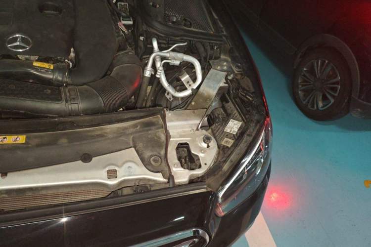 Used Mercedes-Benz E-Class 2023 Facelift E 260 L Engine Bay Left