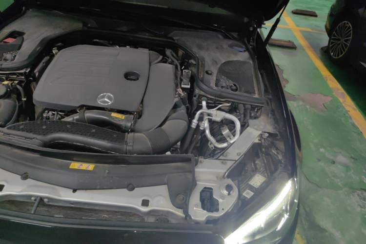 Used Mercedes-Benz E-Class 2023 E 260 L Engine Bay Left