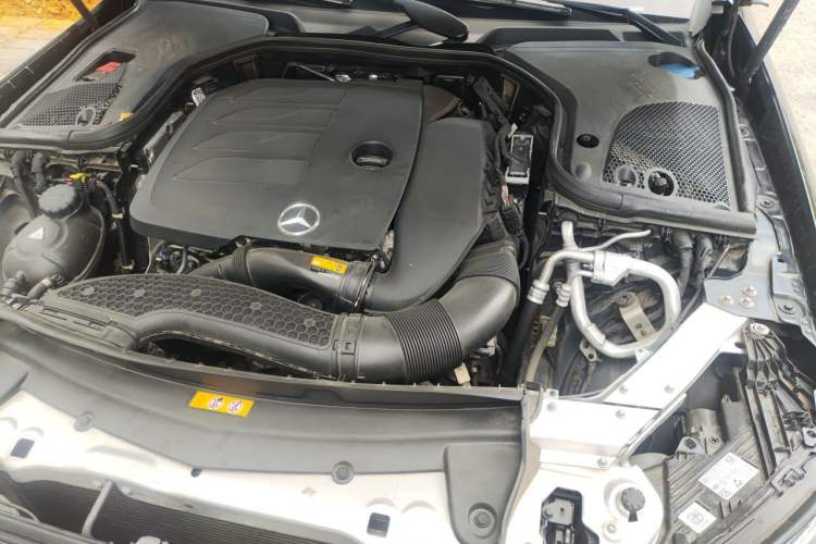 Used Mercedes-Benz E-Class 2023 Updated E 300 L Luxury Edition Engine Bay Left