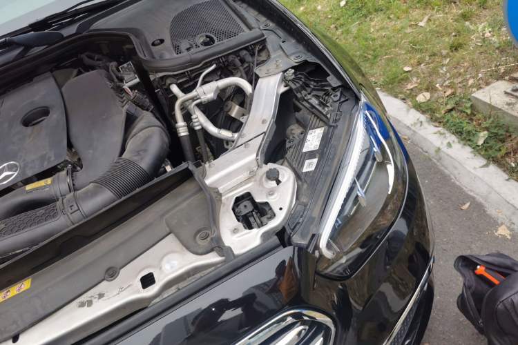 Used Mercedes-Benz E-Class 2023 Updated E 300 L Fashion Edition Engine Bay Left