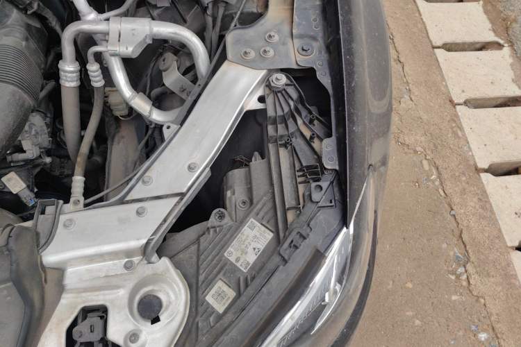 Used Mercedes-Benz E-Class 2023 E 300 L Sporty and Stylish Model Engine Bay Left