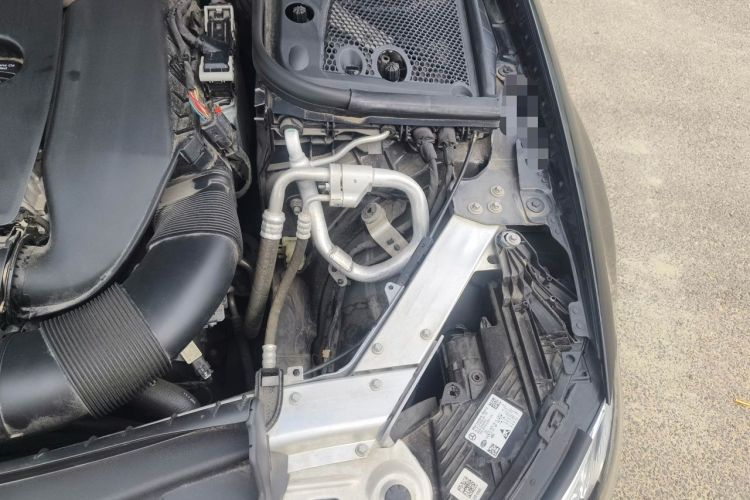 Used Mercedes-Benz E-Class 2023 E 300 L Stylish Model Engine Bay Left