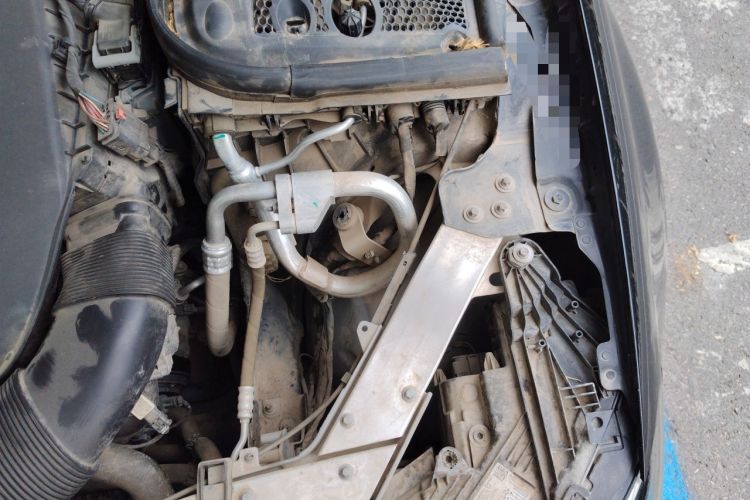 Used Mercedes-Benz E-Class 2023 E 260 L Engine Bay Left