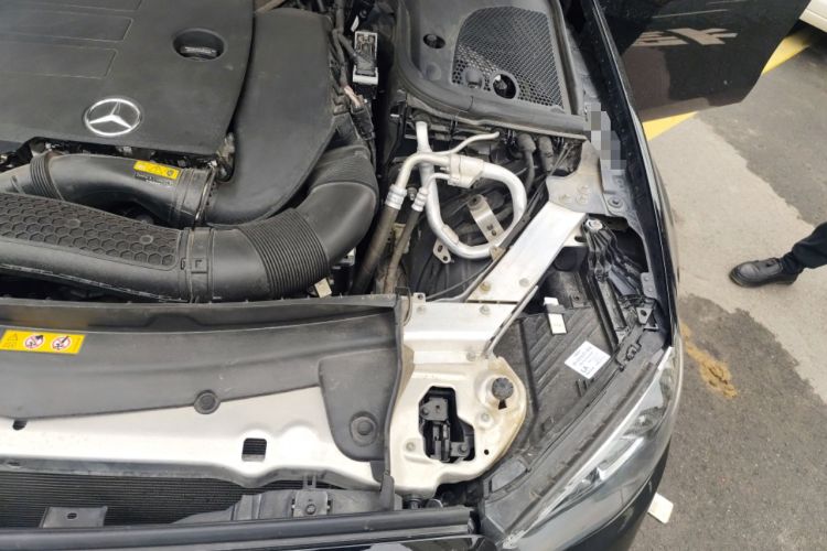 Used Mercedes-Benz E-Class 2023 E 260 L Engine Bay Left
