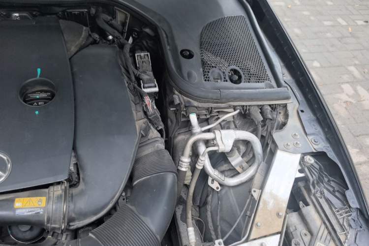 Used Mercedes-Benz E-Class 2023 E 300 L Luxury Model Engine Bay Left