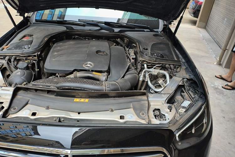 Used Mercedes-Benz E-Class 2023 Updated E 300 L Luxury Edition Engine Bay Left