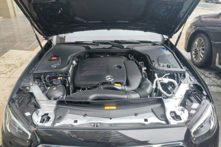 Used Mercedes-Benz E-Class 2023 Facelift E 260 L Engine Bay