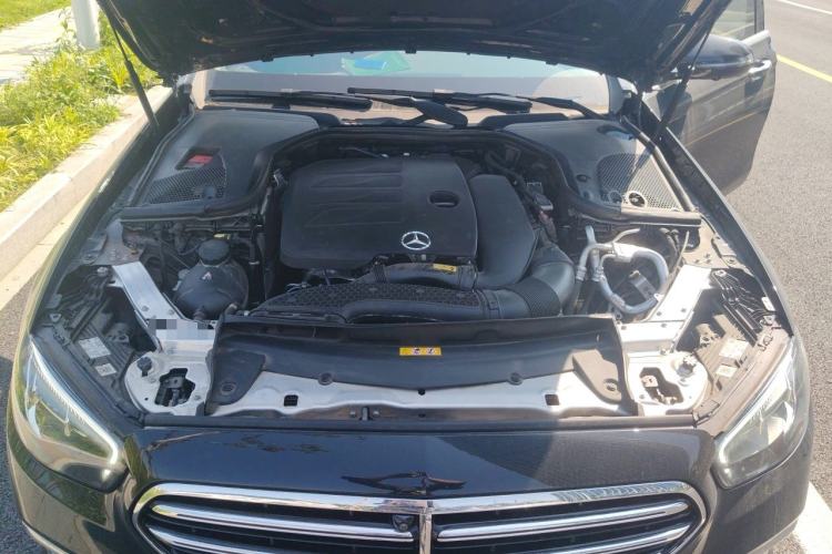 Used Mercedes-Benz E-Class 2023 Updated E 300 L Fashion Edition Engine Bay