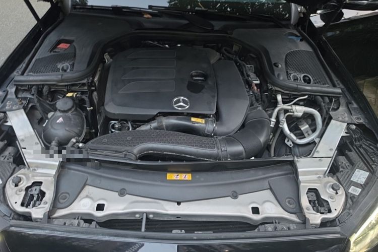 Used Mercedes-Benz E-Class 2023 Facelift E 260 L Engine Bay