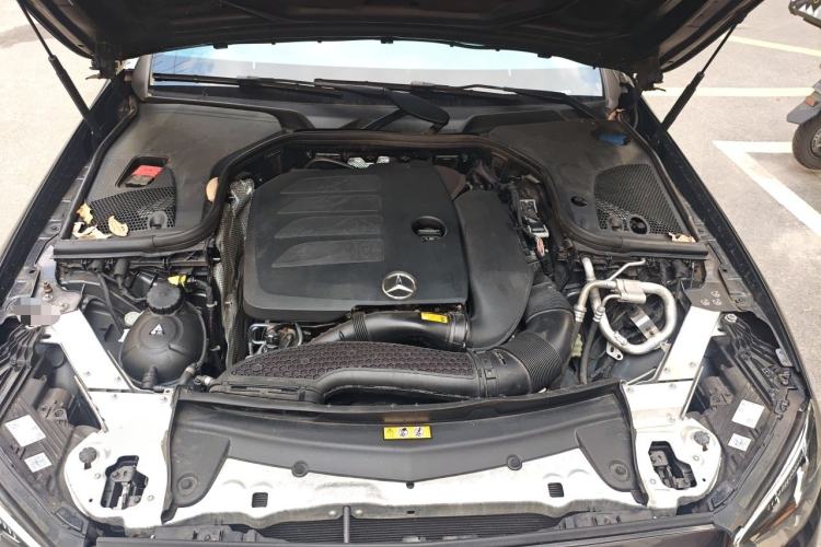 Used Mercedes-Benz E-Class 2023 E 260 Coupe Engine Bay