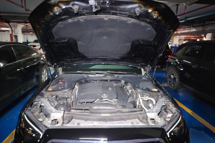 Used Mercedes-Benz E-Class 2023 Facelift E 260 L Engine Bay