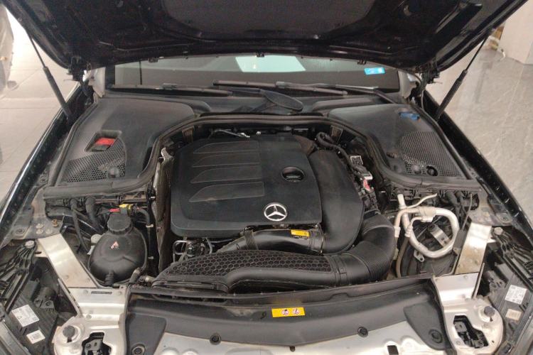 Used Mercedes-Benz E-Class 2023 Updated E 300 L Fashion Edition Engine Bay