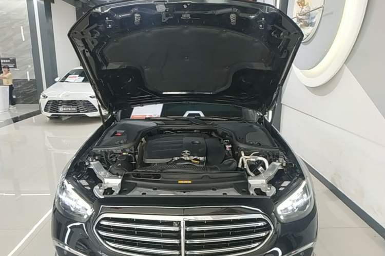 Used Mercedes-Benz E-Class 2023 Updated E 300 L Fashion Edition Engine Bay