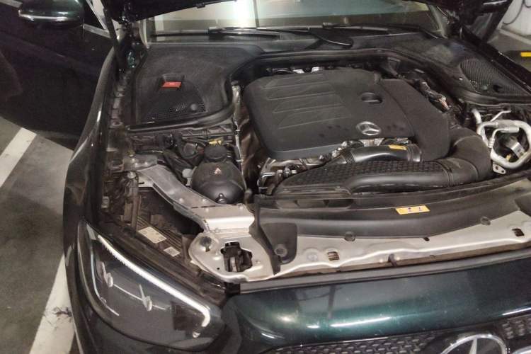 Used Mercedes-Benz E-Class 2023 E 260 Coupe Engine Bay Right