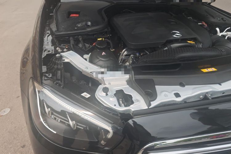 Used Mercedes-Benz E-Class 2023 Updated E 300 L Fashion Edition Engine Bay Right