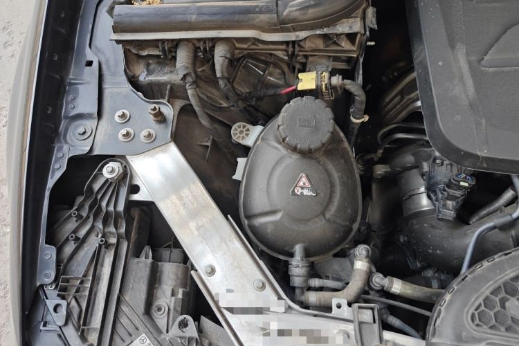 Used Mercedes-Benz E-Class 2023 Updated E 300 L Luxury Edition Engine Bay Right