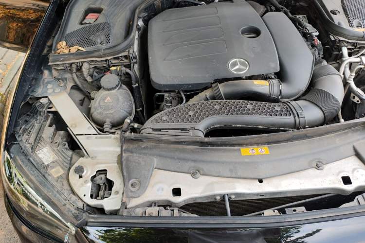 Used Mercedes-Benz E-Class 2023 Updated E 300 L Fashion Edition Engine Bay Right