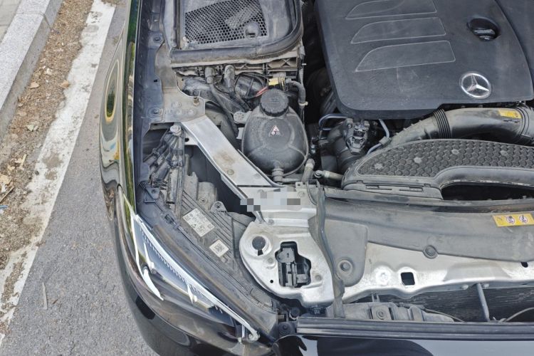 Used Mercedes-Benz E-Class 2023 Updated E 300 L Fashion Edition Engine Bay Right