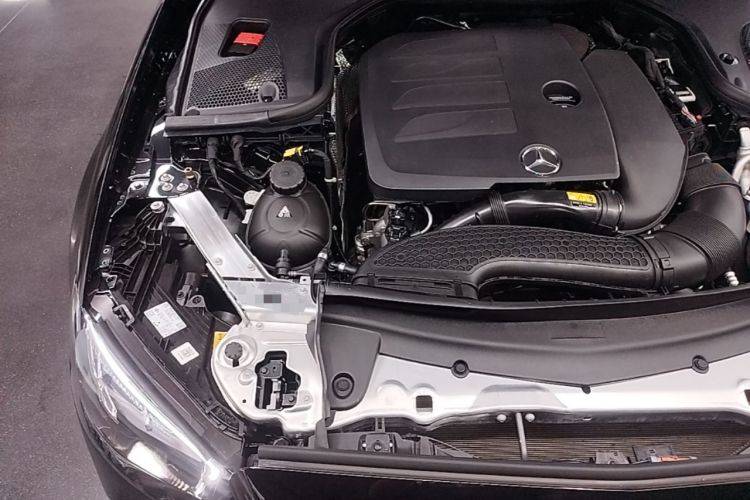 Used Mercedes-Benz E-Class 2023 Restyled E 300 L Sport Luxury Edition Engine Bay Right