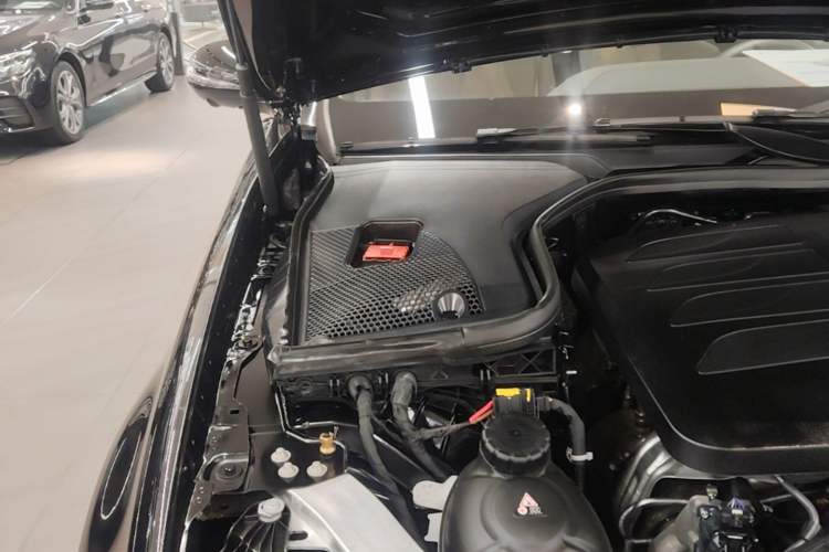 Used Mercedes-Benz E-Class 2023 E 300 L Stylish Model Engine Bay Right