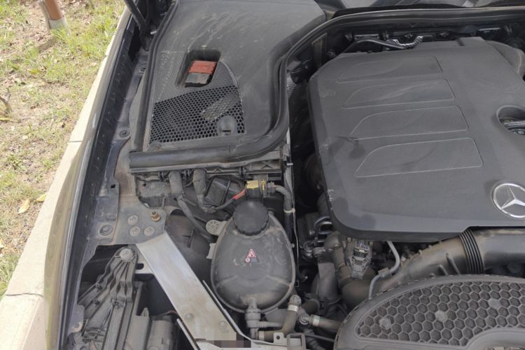Used Mercedes-Benz E-Class 2023 Facelift E 260 L Engine Bay Right