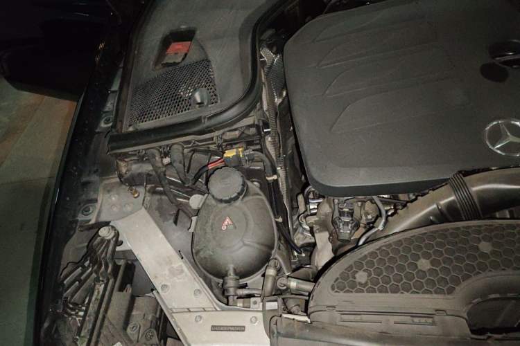 Used Mercedes-Benz E-Class 2023 Updated E 300 L Fashion Edition Engine Bay Right