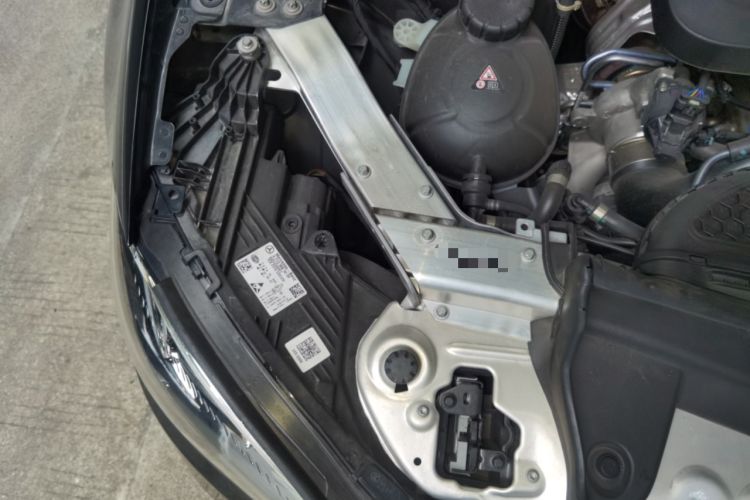 Used Mercedes-Benz E-Class 2023 Restyled E 300 L Sporty and Stylish Edition Engine Bay Right