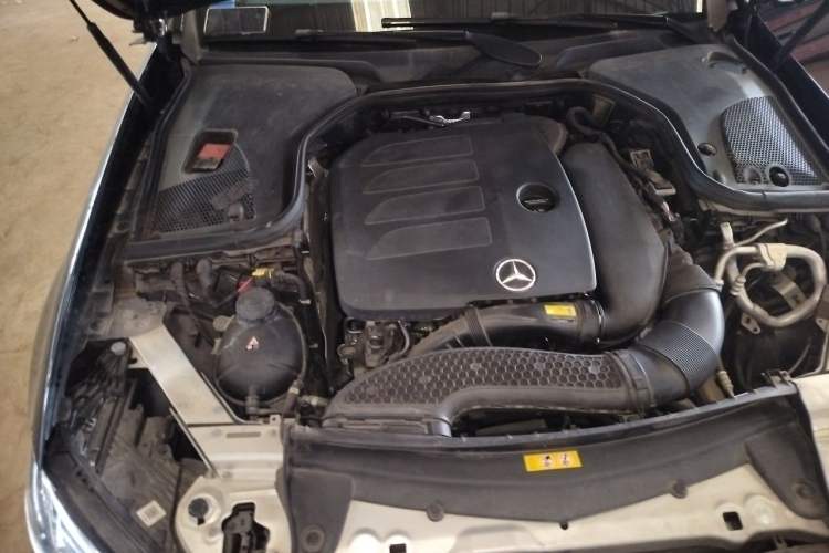 Used Mercedes-Benz E-Class 2023 Facelift E 260 L Engine Bay Right