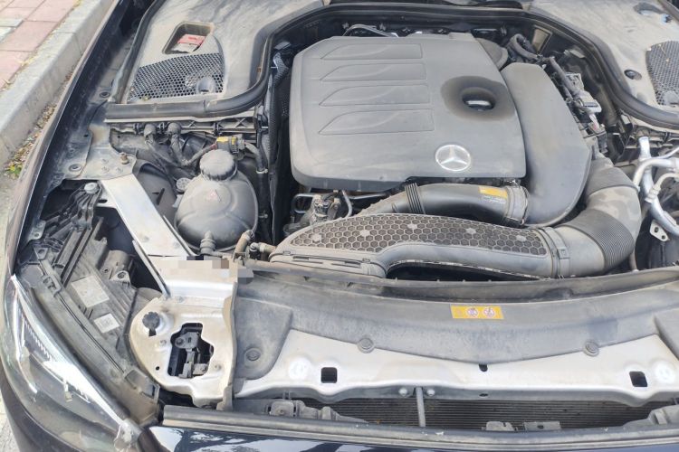 Used Mercedes-Benz E-Class 2023 E 260 L Engine Bay Right