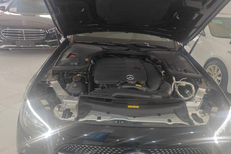 Used Mercedes-Benz E-Class 2023 Restyled E 300 L Sport Luxury Edition Engine Bay Right