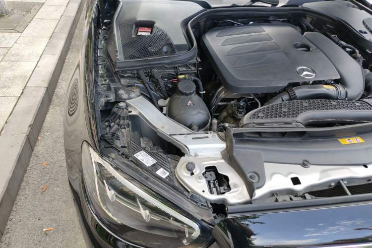 Used Mercedes-Benz E-Class 2023 Updated E 300 L Luxury Edition Engine Bay Right