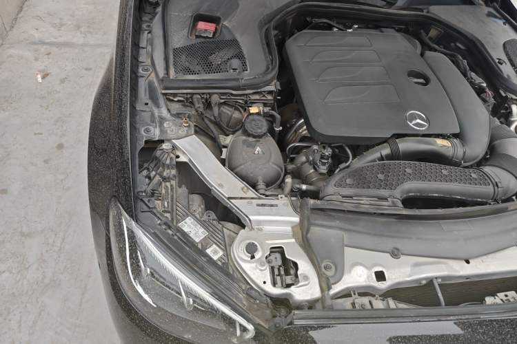 Used Mercedes-Benz E-Class 2023 Updated E 300 L Luxury Edition Engine Bay Right